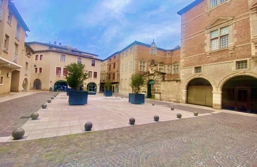 Castres Apartment | La Parenthèse Occitane - Downtown - Netflix