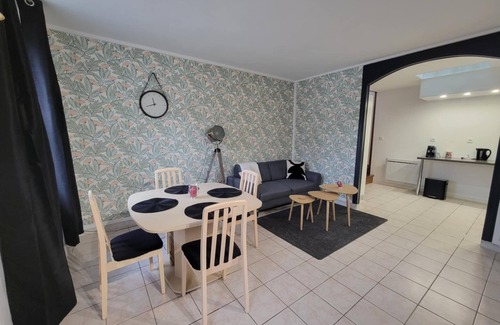 Saint-Quentin House | La Parenthèse welcomes you (House with garage)