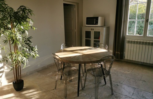 Manduel Apartment | LA Parenthese : Entre Mer et Montagne