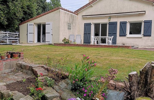 Neuville-sur-Sarthe House | "La Passerelle" Montreuil,le Mans