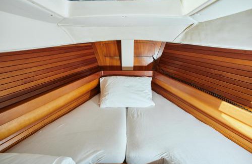 Bar Boat Rental | La Passjon