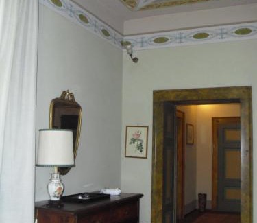 Zandobbio House | La Patirana Guesthouse