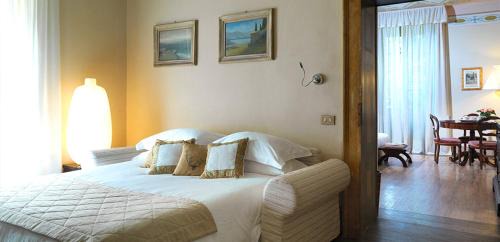 Zandobbio House | La Patirana Guesthouse