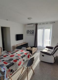 Creuzier-le-Vieux House | La pause