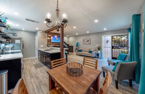 Tucson Apartment | La Paz (Matt & Selina)