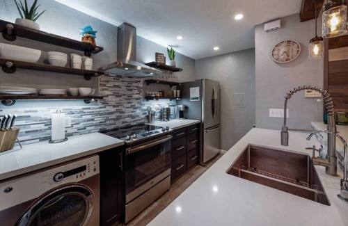 Tucson Apartment | La Paz (Matt & Selina)