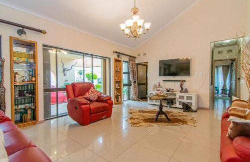 La Mercy House | La-Peng Guest House