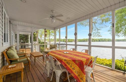 Bethlehem House | La Peninsule At Lake Hickory