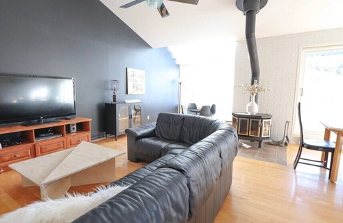 Stoneham House | La Perle Alpine | Mountain, Comfort & Charm