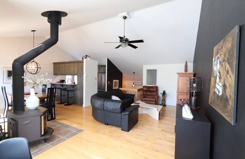 Stoneham House | La Perle Alpine | Mountain, Comfort & Charm