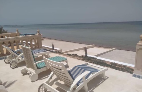 Sidi Fredj Villa | La Perle de Kerkennah