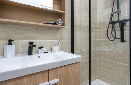 Laigneville Apartment | La Perle de Laigneville - Idéal pro - Netflix - Proche Parc Astérix & Chantilly - Parking public gratuit - Wifi