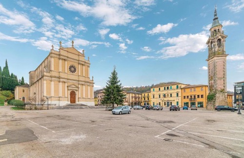Castelgomberto Apartment | La Peschiera