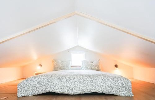Haninge Apartment | La Petite bohéme with free parking
