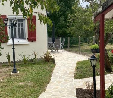 Billy House | La Petite Bonbonnière, proche du Zoo de Beauval, au calme