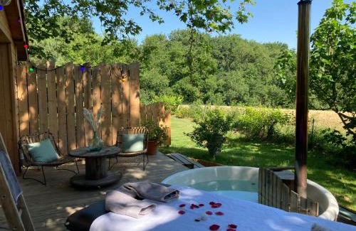 Maureville House | La petite cabane, escapade romantique