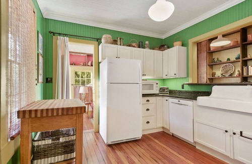 Bay St Louis House | La Petite Cachette Main House in Old Bay St. Louis