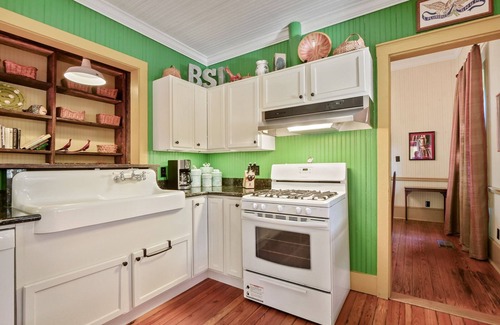 Bay St Louis House | La Petite Cachette Main House in Old Bay St. Louis