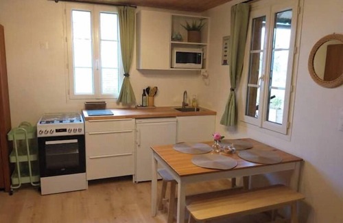 Champeaux Apartment | La petite enseigne ⭐ Near France's most beautiful km