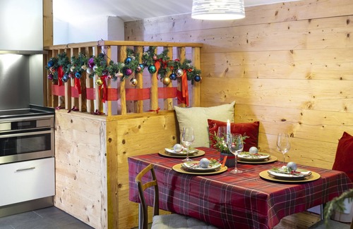 Ollon Cottage | La Petite Grange