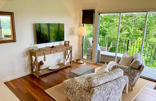 Balmoral Ridge Villa | "La Petite Grange" Maleny