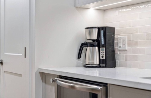 Kensington Condo | La Petite | Hot Tub | Kensington | Fenced Yard