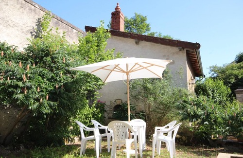 Salornay-sur-Guye House | La Petite Maison - SALORNAY SUR GUYE