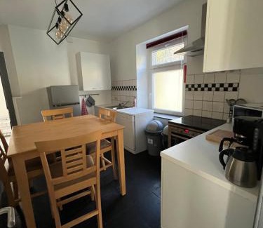 Celles House | La petite maison