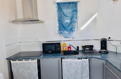 Le Sourn House | La petite maison bleue accessible mobilité réduite