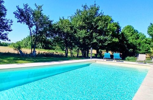 Lempaut Bed & Breakfast | La petite maison de Valérie proche château de la Rode, du Domaine de Flore et du Lac Saint Ferréol