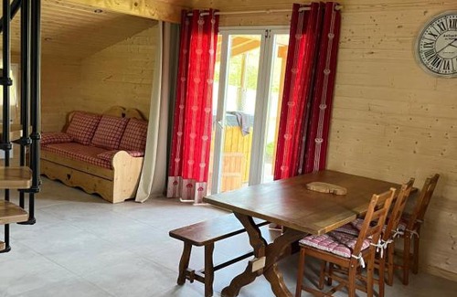 Champagney House | La petite maison
