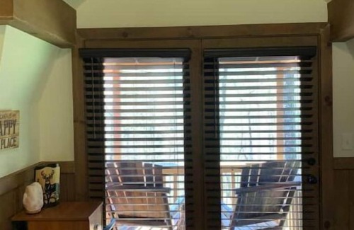McCaysville Cabin | La Petite Maison - French Inspired Chalet