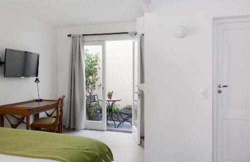 Victoria Cabin | La Petite Maison Punta Chica