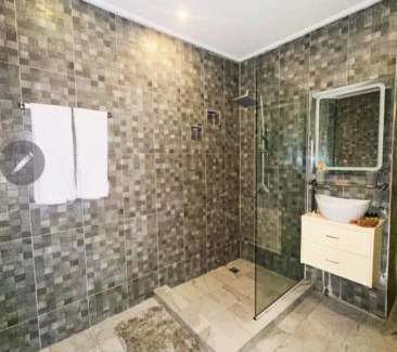 Bonapriso Apartment | La petite Perle