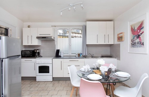 Brionne Apartment | La Petite Terrasse - Appartement spacieux