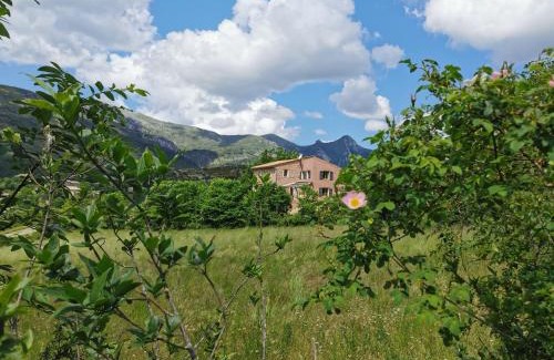 Blieux Bed & Breakfast | La Peyregoune, logement en pleine nature et table d'hôtes