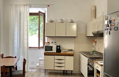 Serra San Quirico House | La Piazzetta