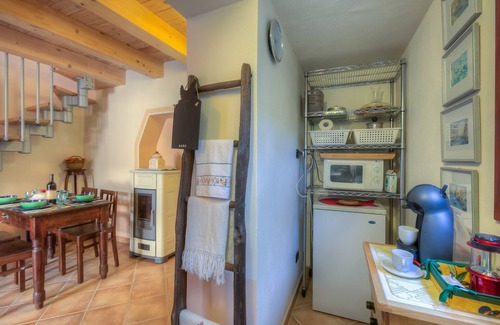 Meina House | La Piccola Casa Dell'Uva Fragola, Meina, Italy