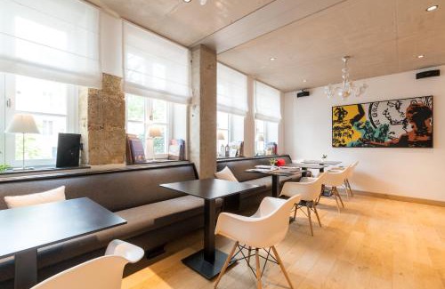 Ville Haute Hotel | La Pipistrelle Hotel