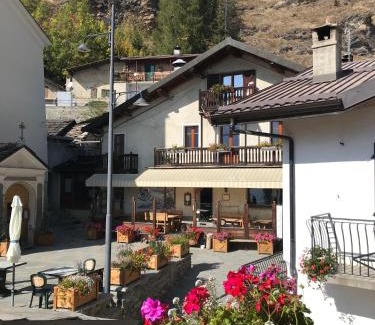 Usseaux Apartment | LA PLACETTE - Albergo diffuso e Trattoria
