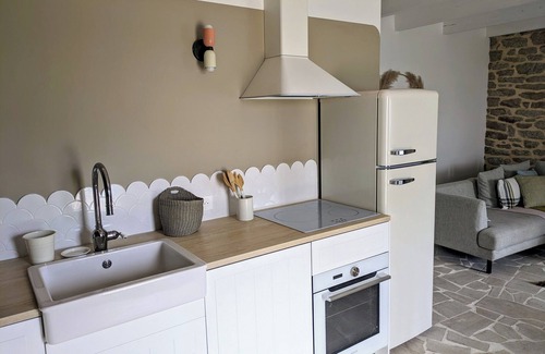 Finistere House | La Plage au Bout de la Rue!