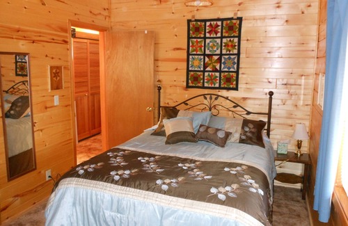 Mancos Cabin | La Plata Mountains Cabins - 2 Cozy log cabins in SW Colorado, near Mesa Verde NP