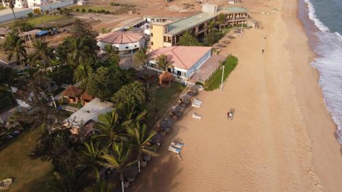 Lome Hotel | La Playa Beach Resort & Restaurant