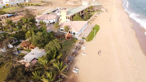 Lome Hotel | La Playa Beach Resort & Restaurant
