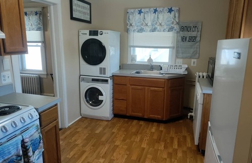 Ventnor City Apartment | La Playa Camino!