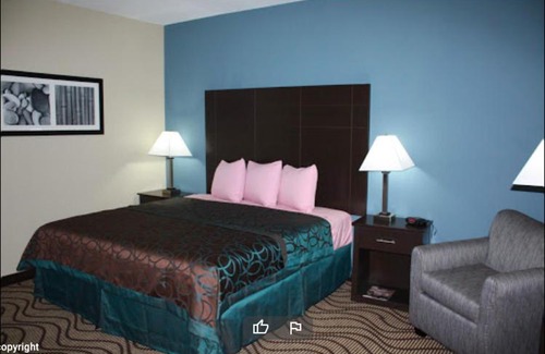 Freer Hotel | La Plaza Inn and Suites - Freer TX