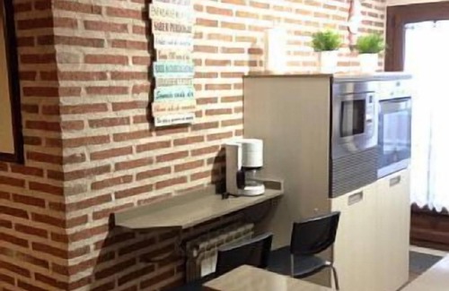 Navaluenga House | La Plazuela Navaluenga in the center of Navaluenga, very refurbished and comfortable.