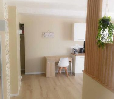Saint-Germain-Lespinasse Apartment | La Pluméria Appartement 2 chambres