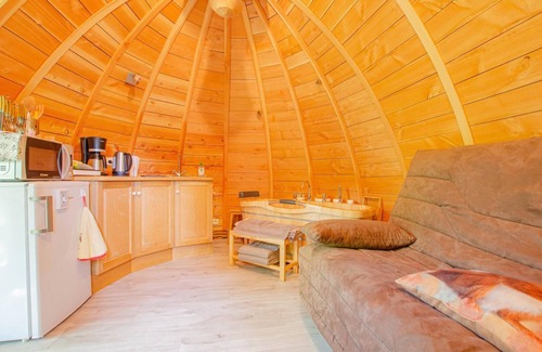 Chennegy House | La Pom de Pin - Chennegy