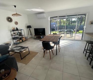 Mimizan House | La pomme de pin